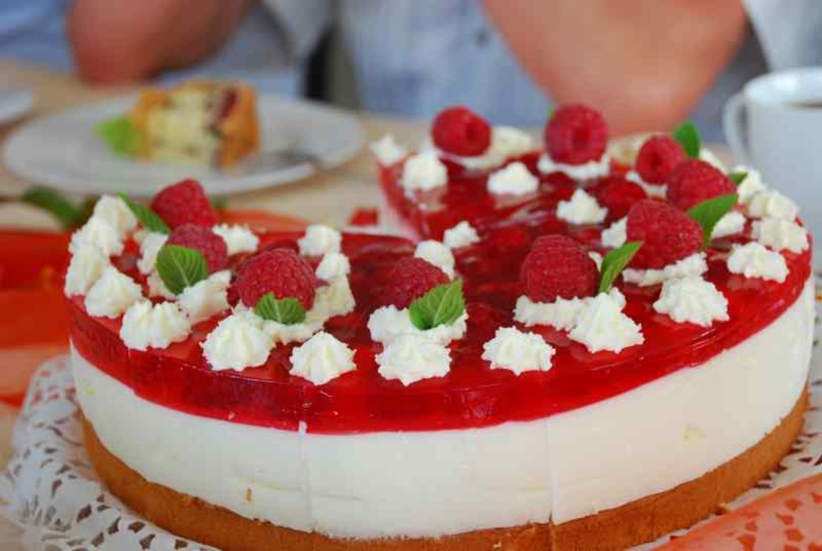 Joghurt Torte mit Himbeeren 